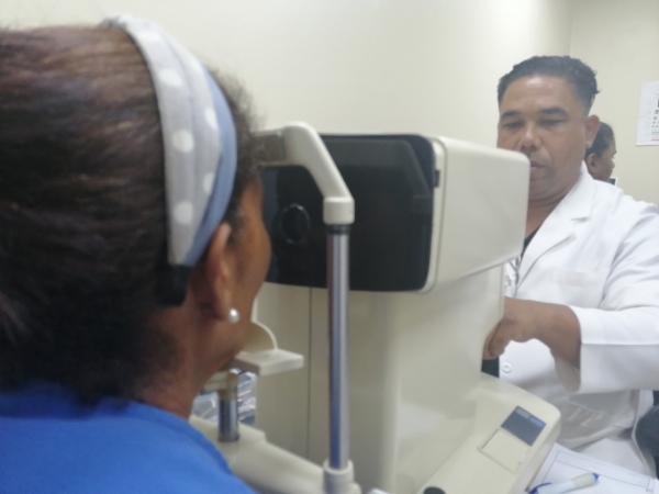 Moscoso Puello continúa operativo de prevención de la ceguera