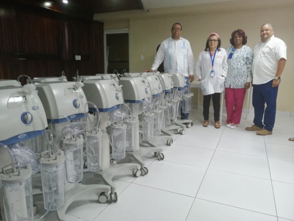 Hospital Moscoso Puello adquiere nuevos aspiradores y sillas de ruedas